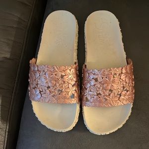 Rose gold sunies slip on salads